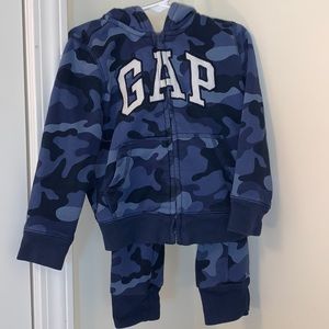 Army fatigue Gap jogger set